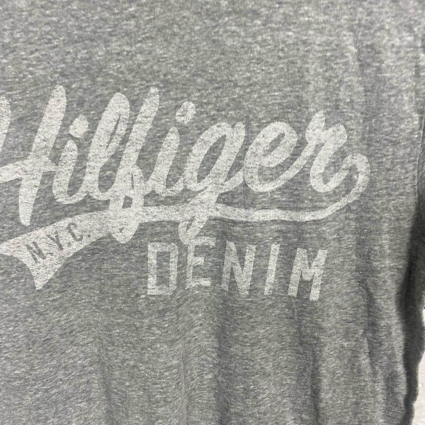 Vintage Tommy Hilfiger T-shirt